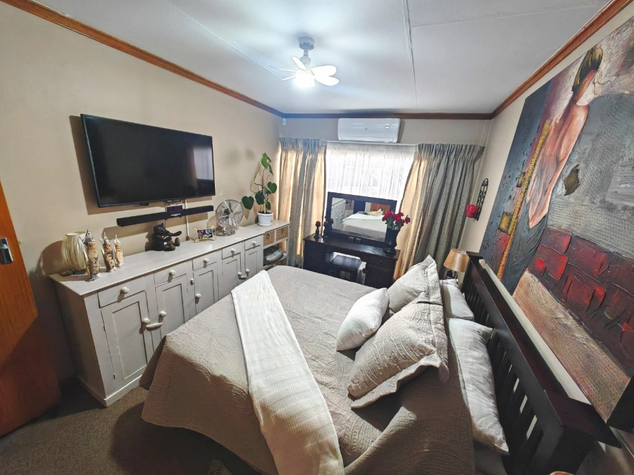2 Bedroom Property for Sale in Pellissier Free State